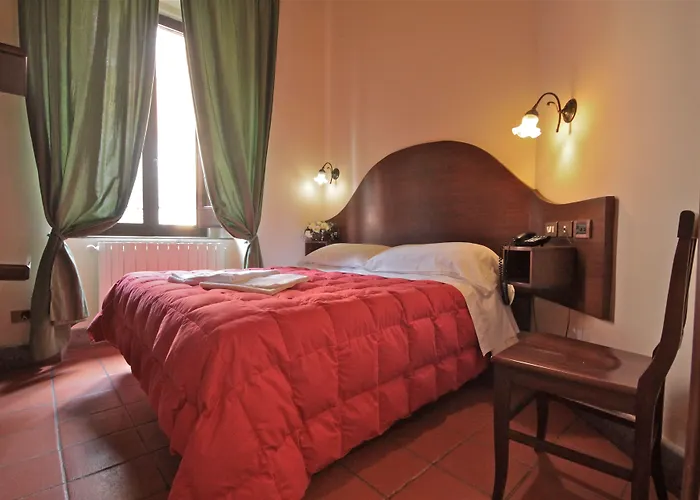 Panda Hotel 2*